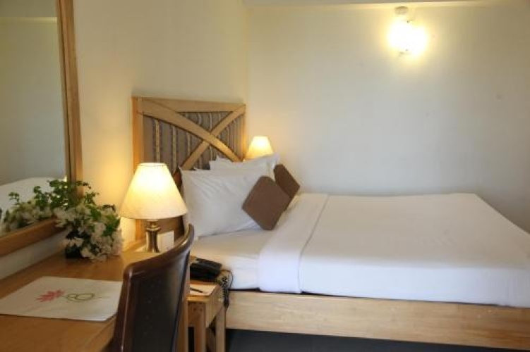 Lotus 8 Hotel