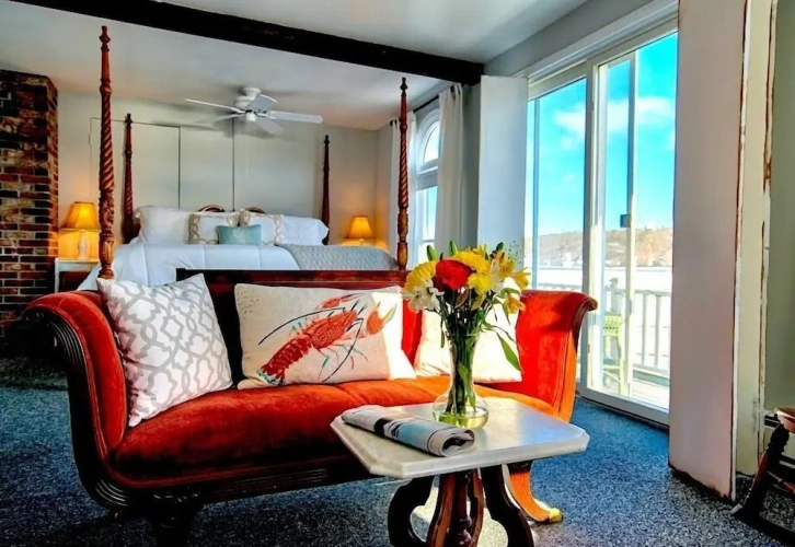 Standard room with balcony
