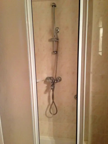 A2 - apt w Patio, Just 3 min Walking to the Beach
