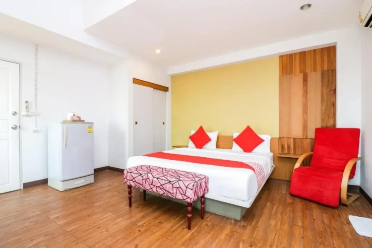 Deluxe No Window Double room