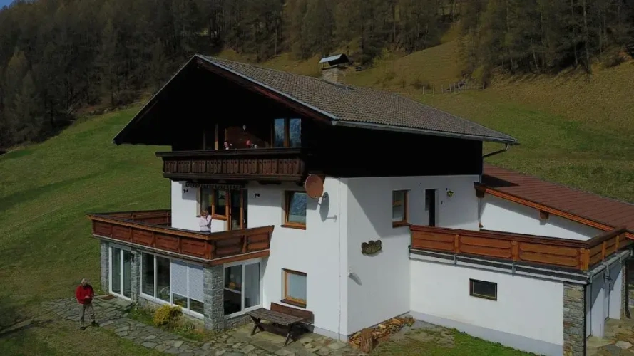 3 Bedrooms Chalet