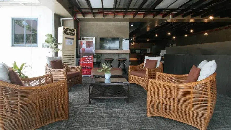 Reddoorz @ Insular Square Mandaue City