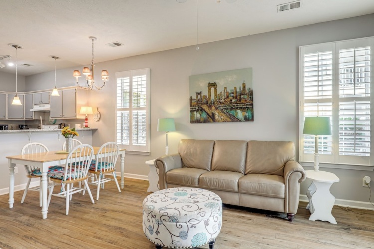 2 Bedrooms Apartment