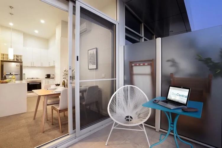 StayCentral Brunswick Penthouse