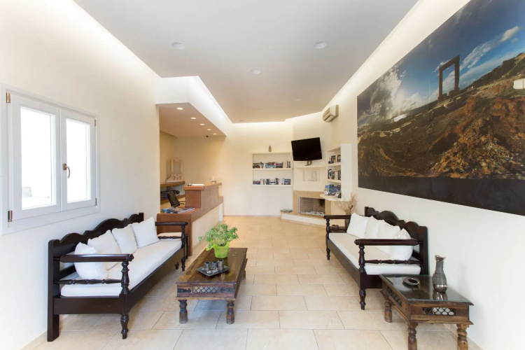 Liana Beach Hotel & Spa