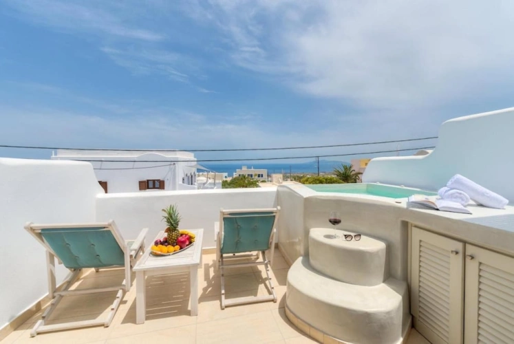 Standard Quadruple Family room with balcony