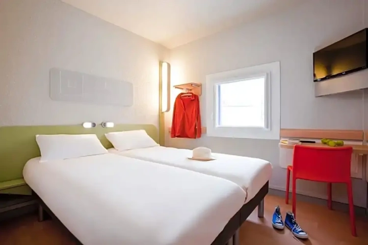 Standard Double room with view