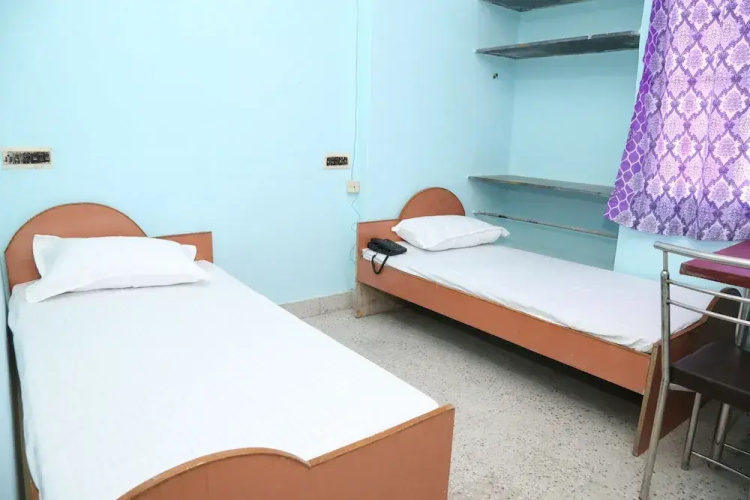 Hotel Shri Karani Vilas
