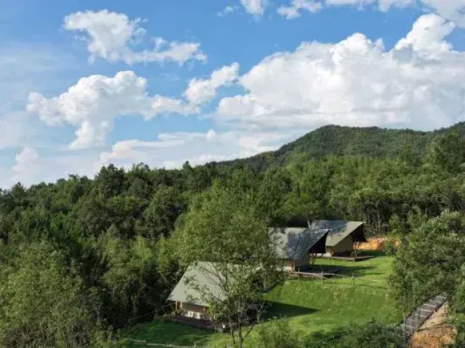 Anji Qijian Valley Microluxury Camp