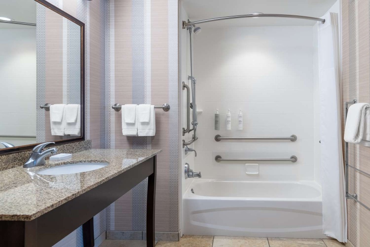 Hampton Inn & Suites Madison / Downtown photo 11