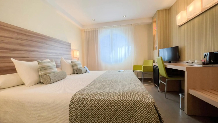 Riviera Beachotel - Recommended for Adults