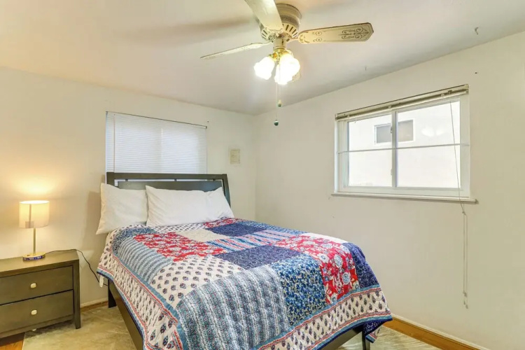 Pets Welcome: Hot Tub Haven in Albuquerque!