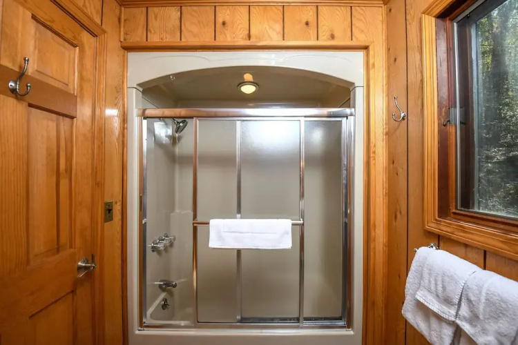 Oakleaf Lodge 5 Bedroom House