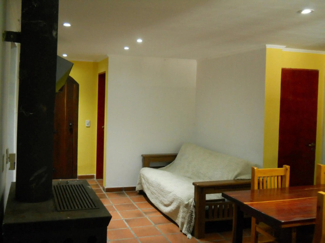 Estilo Campo Casa de 3 ambientes cochera interna