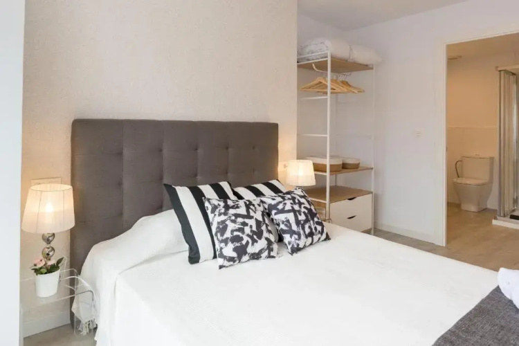 Urbe10 Angel Ganivet 2 Bedrooms Apartment