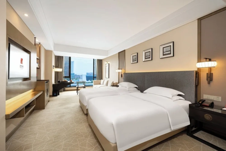 Deluxe Quadruple Suite