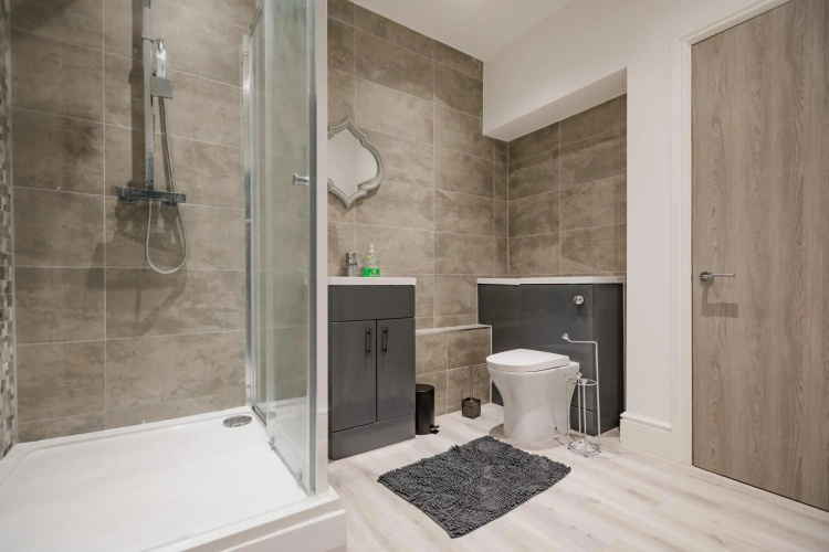 Hullidays-Theatre Hideout Apartment