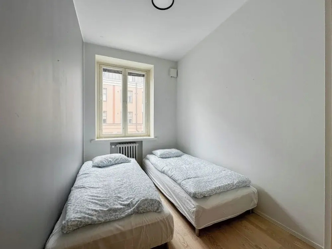 Stylish Downtown 2BR Flat with Sauna and Work Area