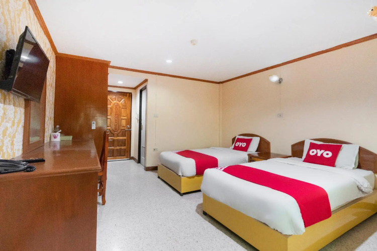 Chaiyaphruk Grand Hotel
