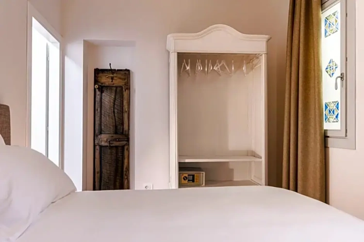 King Double room