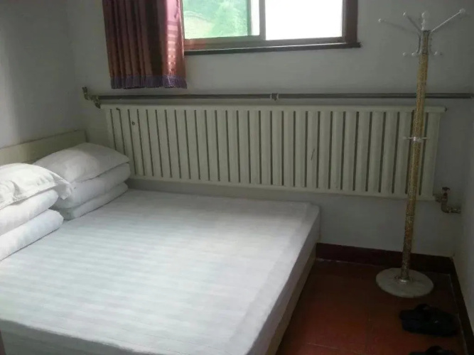 Yesanpo Bailixia Dongbeirenjia Hotel