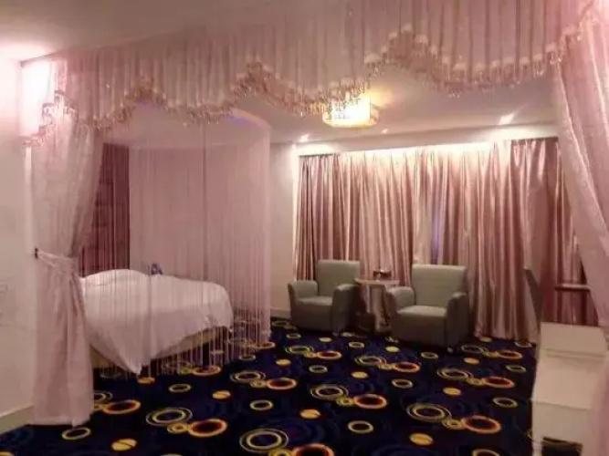 Ega   Hotel
