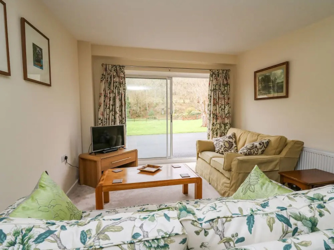 Salmon Cottage