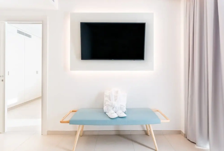 Junior Suite with pool view