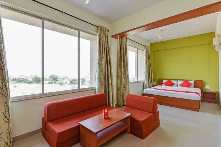 OYO 23626 Country Club Pune