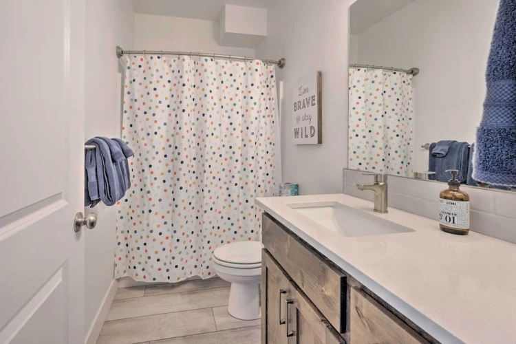 3 Bedrooms Apartment