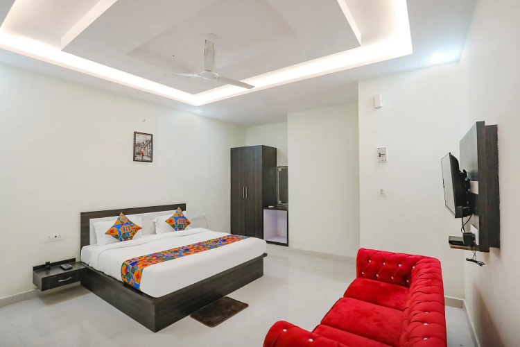 Fabhotel Atharv Palace