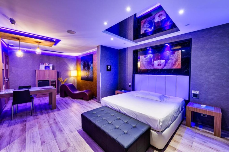 Superior Suite