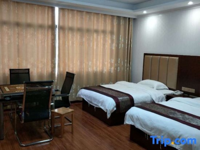 Deluxe Suite