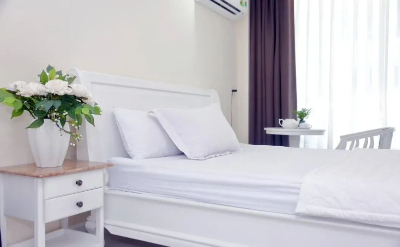 Sunshine Hotel