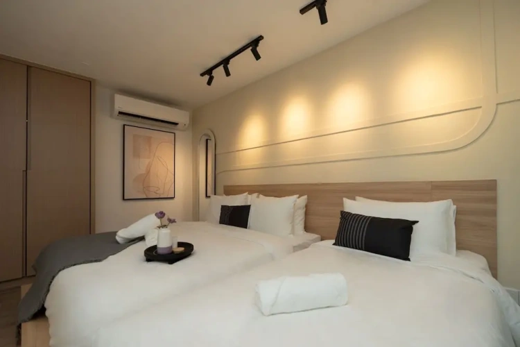 Standard Duplex room with city view