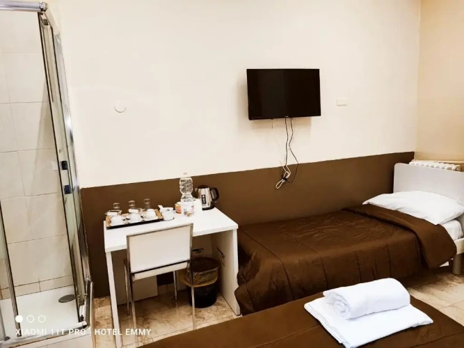 Economy Triple room