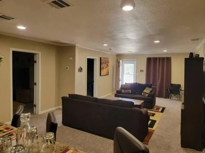 2 Bedrooms Villa