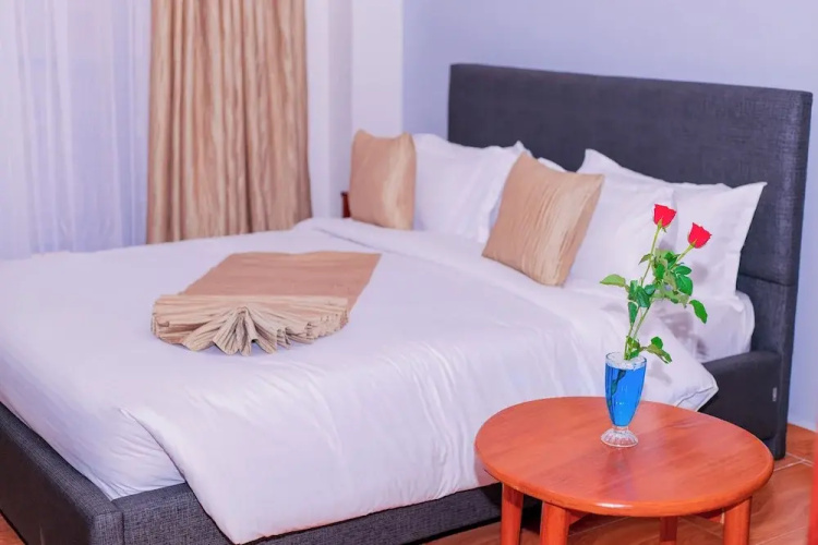 The Dalton Grand Hotel