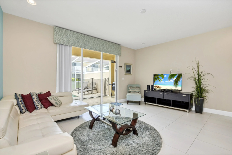 1445RETREAT , Clermont , US