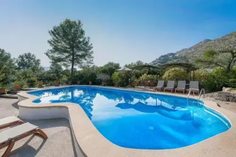 Villa Cuarterades