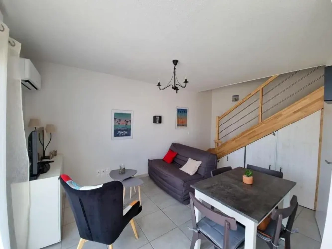 2 Bedrooms Cottage