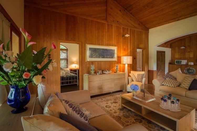 Celestial Dew Guest House, Day Spa, Retreat