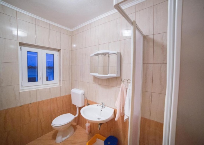3 Bedrooms Apartment