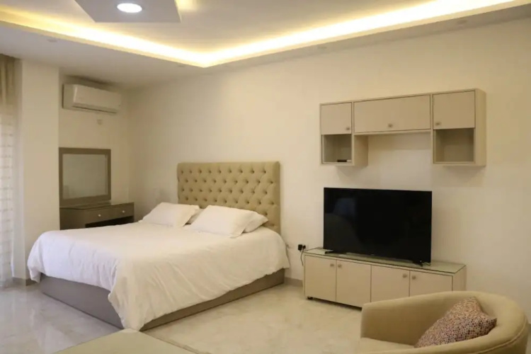 Amazing one Bedroom Apartment in Amman, Elwebdah 5
