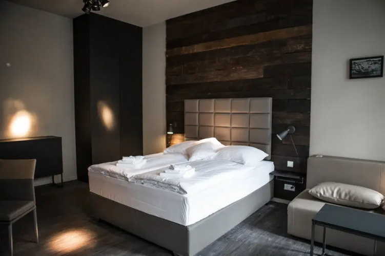 Nora Hotel