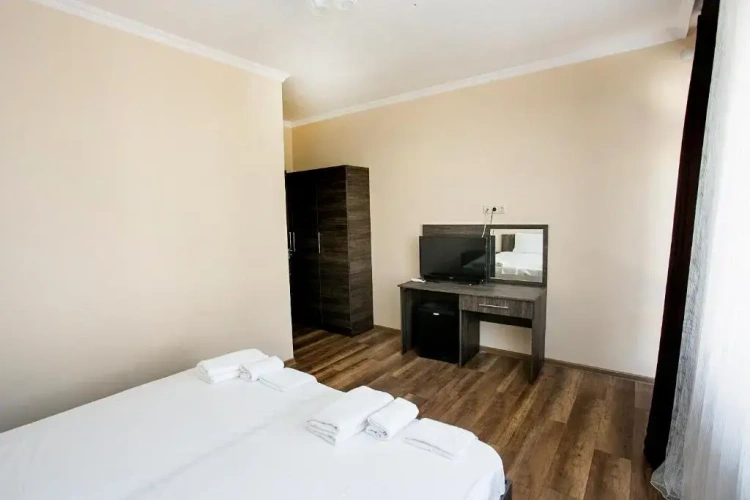 Standard Twin room with balcony