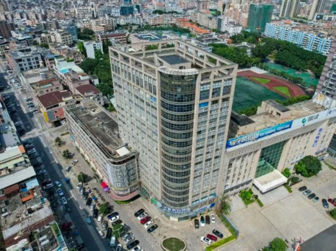 Guanggu Hotel