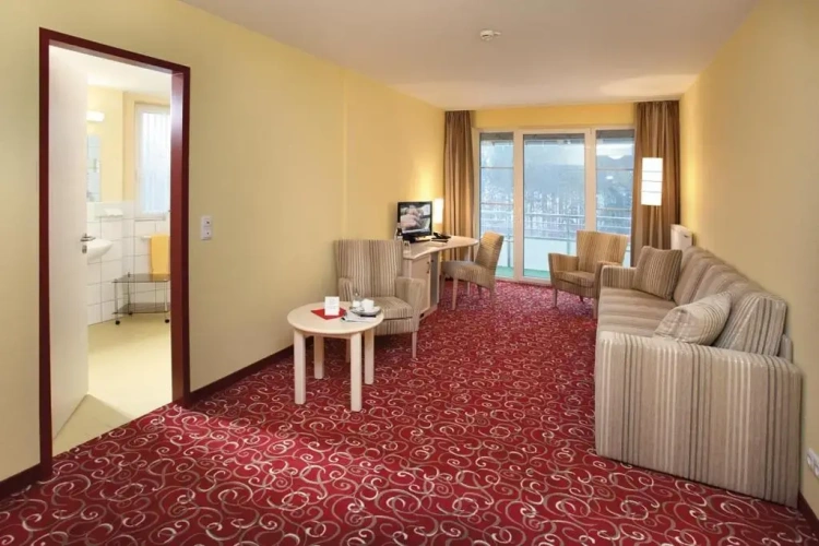 Suite with balcony and with view