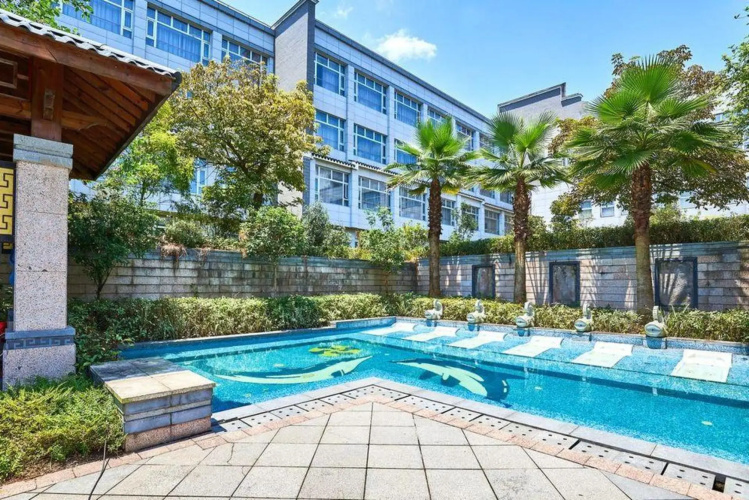 Junhua Hotel