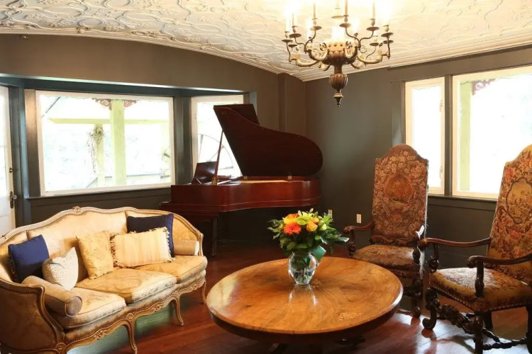Marifield Manor